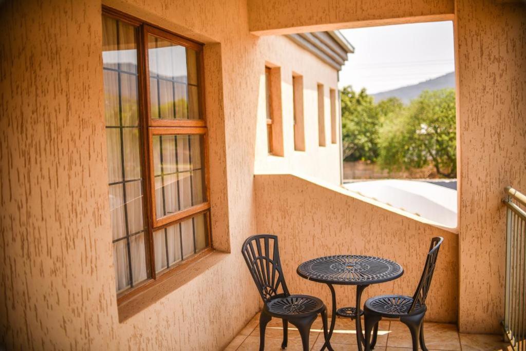 Tshedza Guest Lodge หลุยส์ทริคาร์ดท์ ภายนอก รูปภาพ